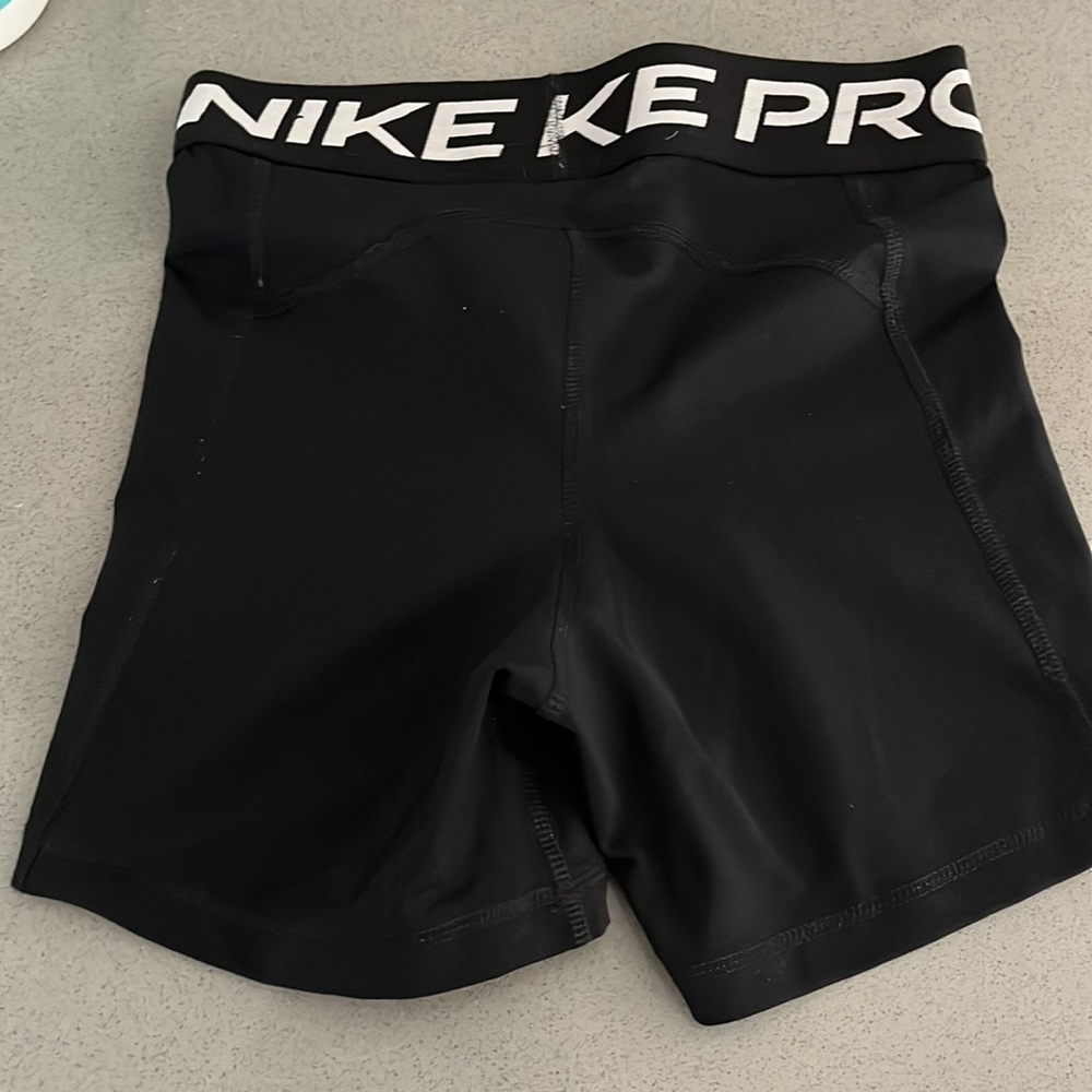 little used new nike pro tights - Picture 2 of 3